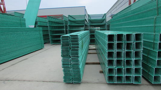 復(fù)合環(huán)氧樹(shù)脂橋架廠家